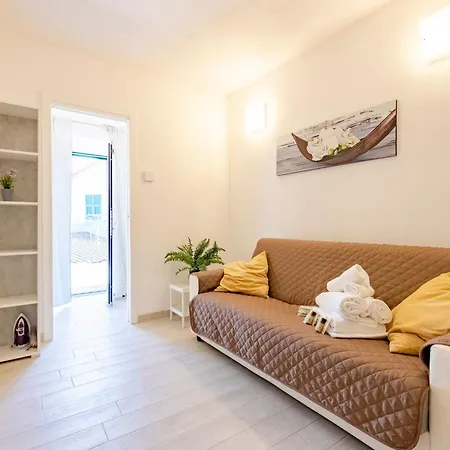 Casa Rosa Tre- 45 Quadratmeter Und Parkplatz By Interhome
