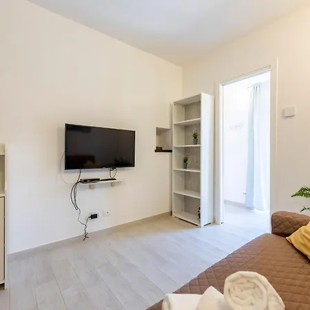 Apartamento Casa Rosa Tre- 45 Quadratmeter Und Parkplatz By Interhome